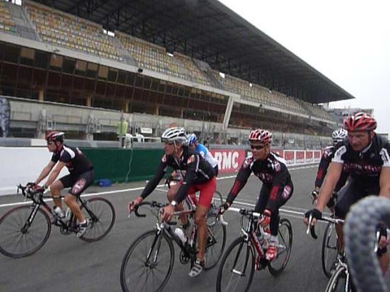 Les Zolmos au 24 heures vélo 2010